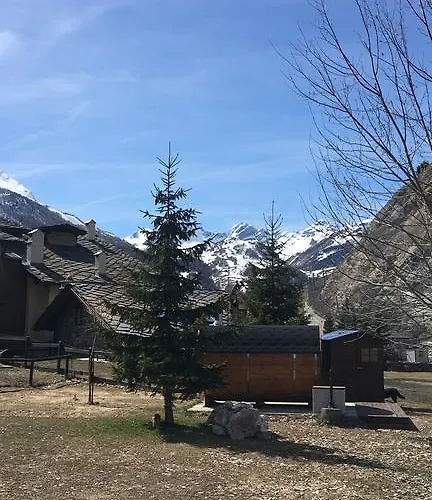 B&B Le Cloux 라튈르